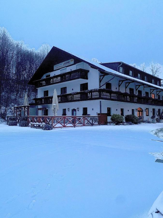 Stiftstaverne Klein Mariazell Bagian luar foto